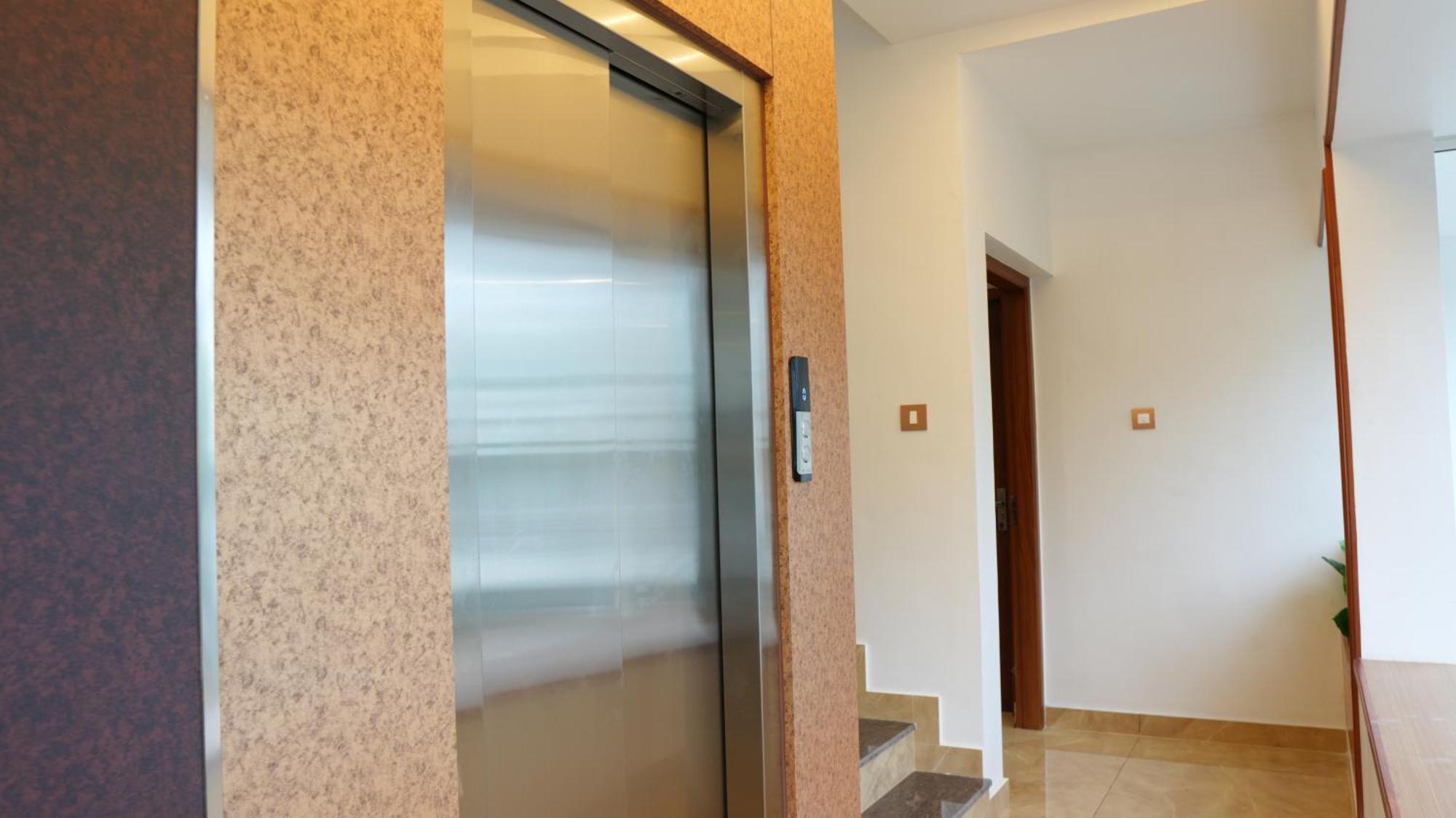 Neom'S Golden Gate Hotel Alwaye Ngoại thất bức ảnh